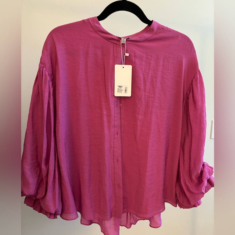 Fate Diana Pull Sleeve button down shirt in Magenta 3/4 sleeve blouse, new